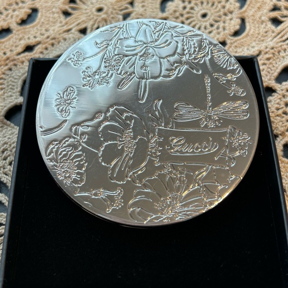 Gucci Flora Mirror with Floral Motif - Picture 3 of 6